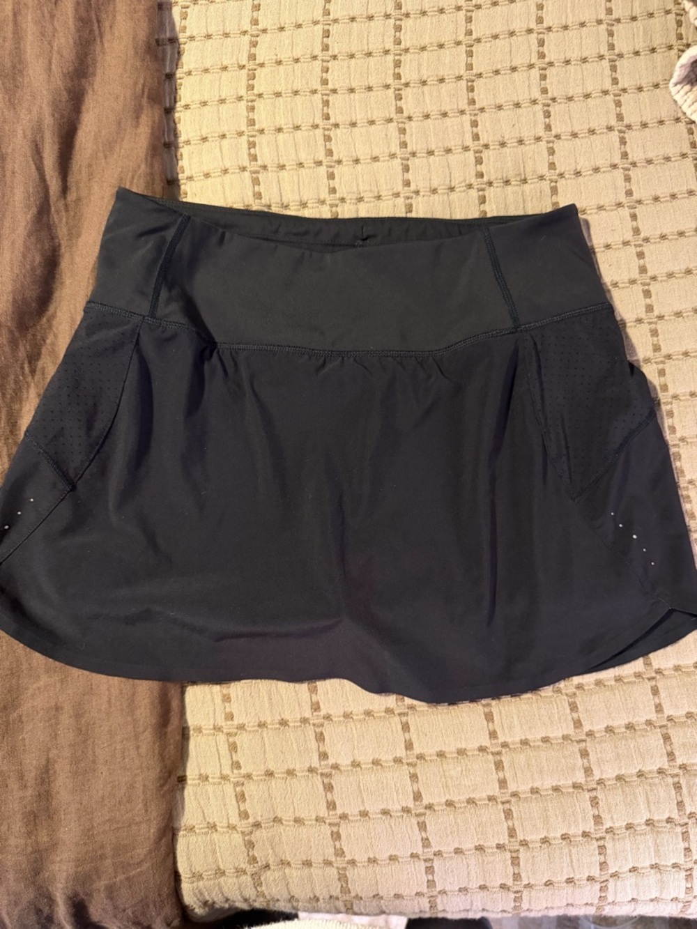 Athleta "run with it" skort size S